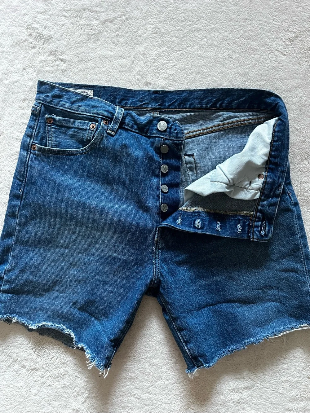 Levi’s Premium 501 ’93 Straight Men’s Denim Cutoff Shorts – W32 – Medium Wash